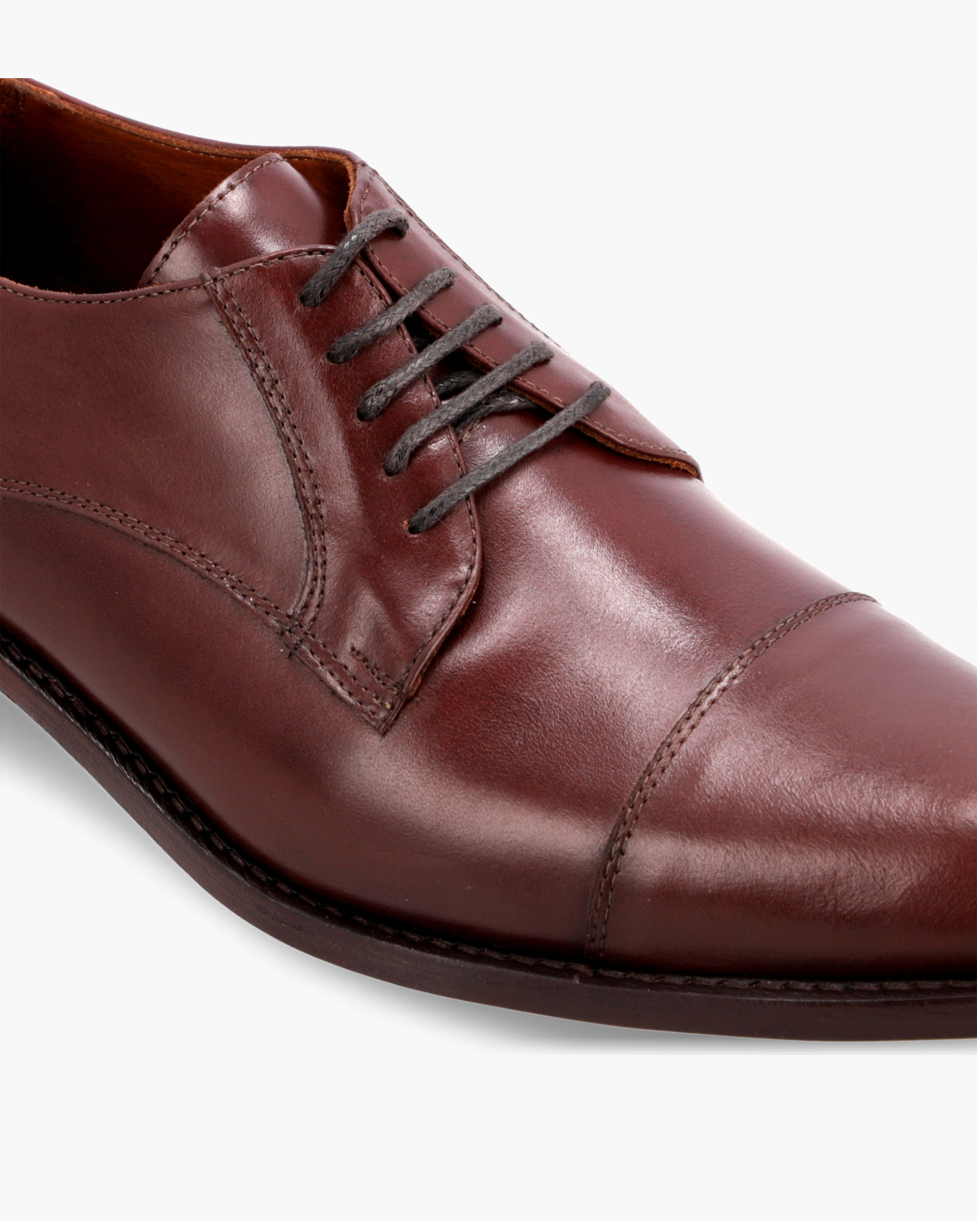 DORIAN | zapatos camperas equipaje Munich Shoes Burgundy - Image 5