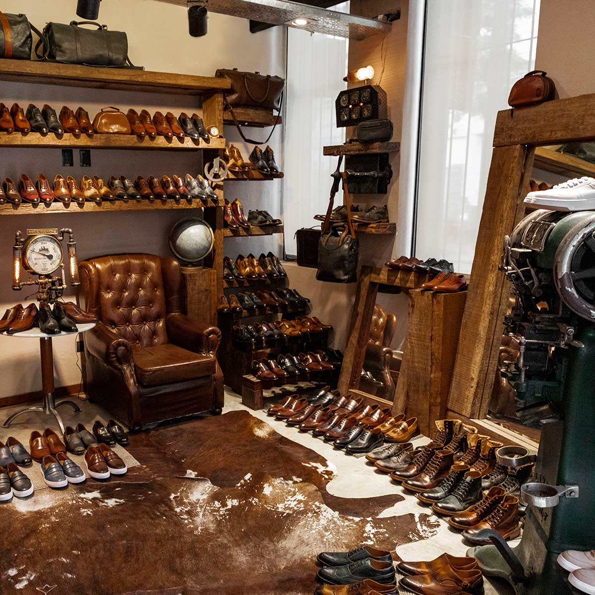 DORIAN | zapatos camperas equipaje