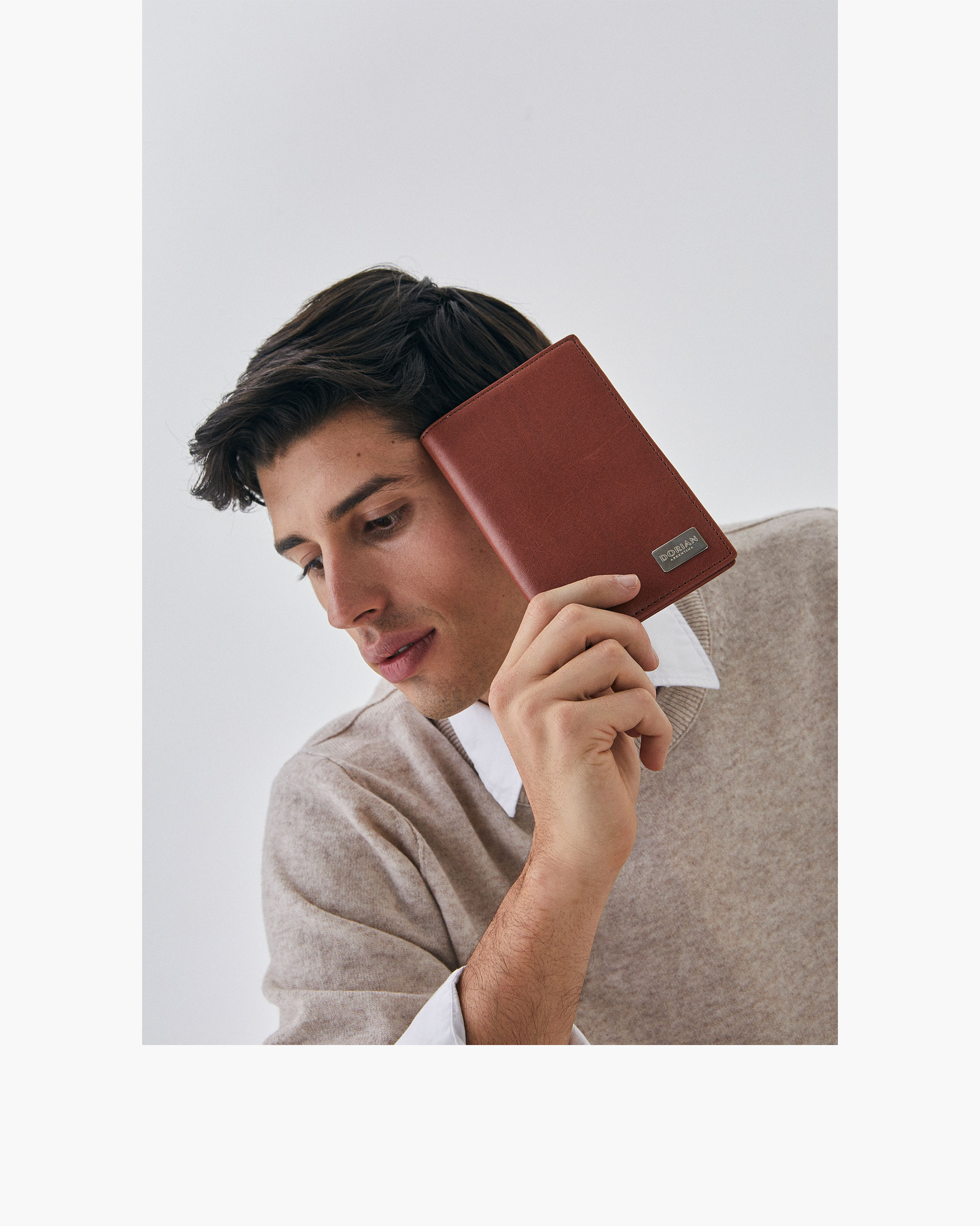 DORIAN | zapatos camperas equipaje MB Brown Passport Wallet - Image 2
