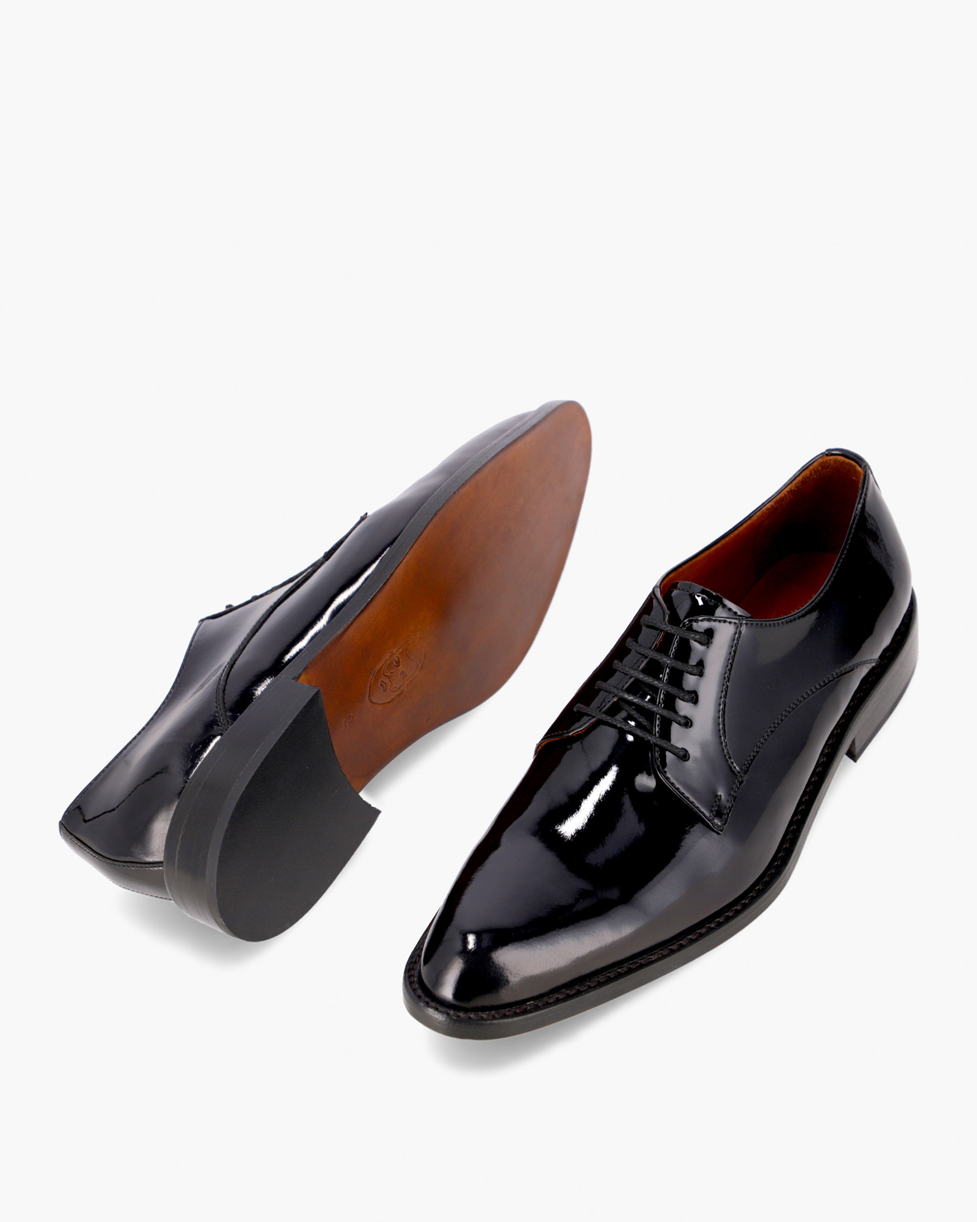 DORIAN | zapatos camperas equipaje City Patent Leather Shoes - Image 4
